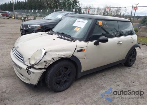 2006 Mini Cooper z USA, uszkodzony, nr VIN WMWRC33516TJ75224